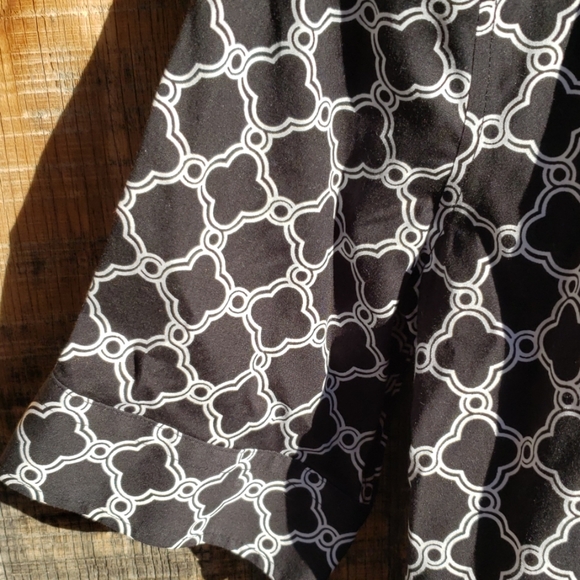 Talbots Black Buttom Down Shirt Elegant Size 4 - Picture 7 of 8